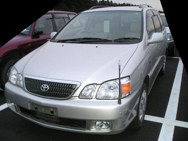 2001 Toyota Gaia Pictures