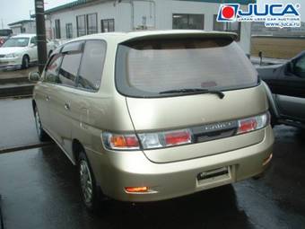 2001 Toyota Gaia Photos