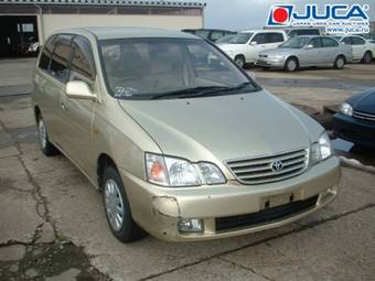 2001 Toyota Gaia Pictures