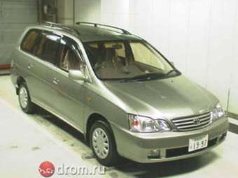 2001 Toyota Gaia Pics