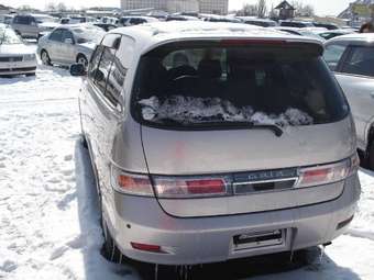 2001 Toyota Gaia Pictures