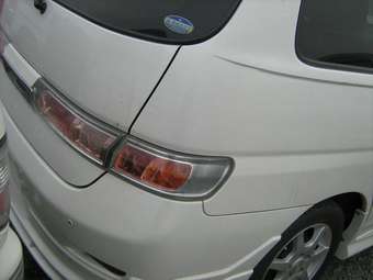2001 Toyota Gaia Pictures