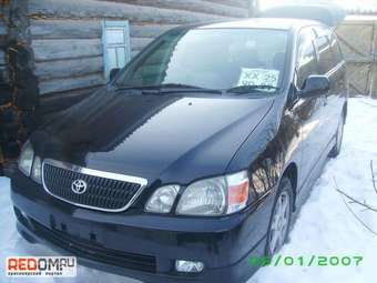 2001 Toyota Gaia Photos