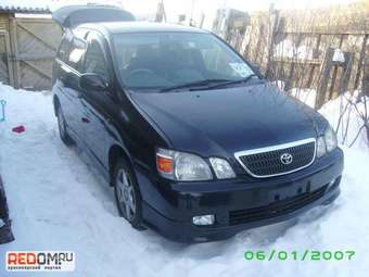 2001 Toyota Gaia Pictures