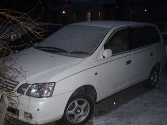 2001 Toyota Gaia Pictures