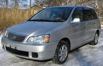 2002 Toyota Gaia