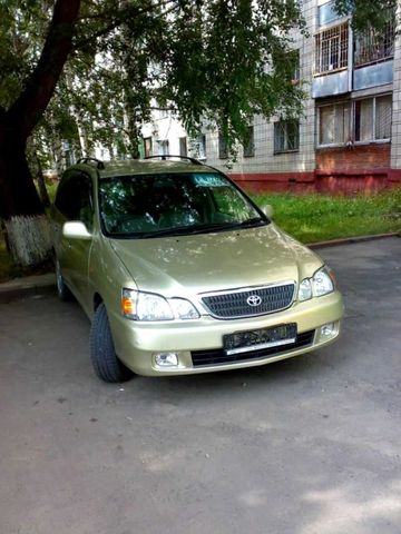 2002 Toyota Gaia