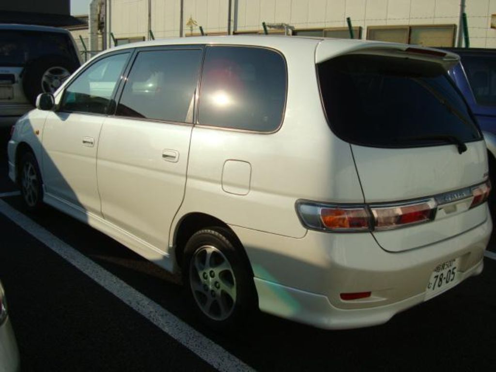 2002 Toyota Gaia