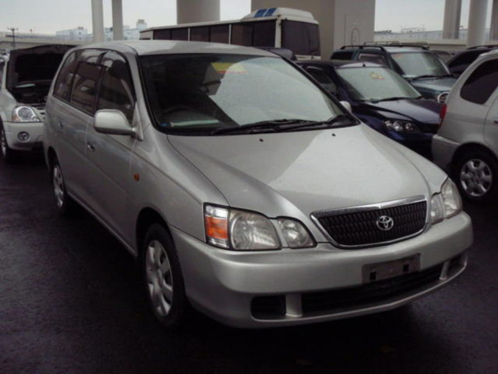 2002 Toyota Gaia