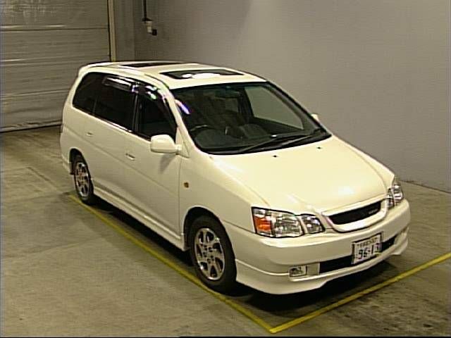 2002 Toyota Gaia