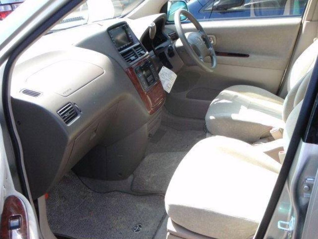 2002 Toyota Gaia