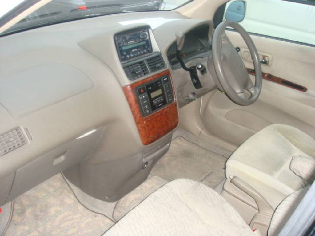 2002 Toyota Gaia