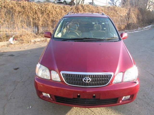 2002 Toyota Gaia