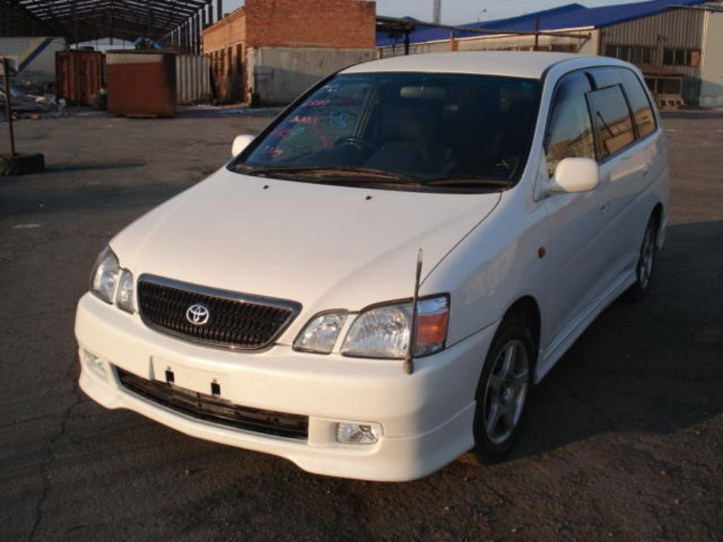 2002 Toyota Gaia