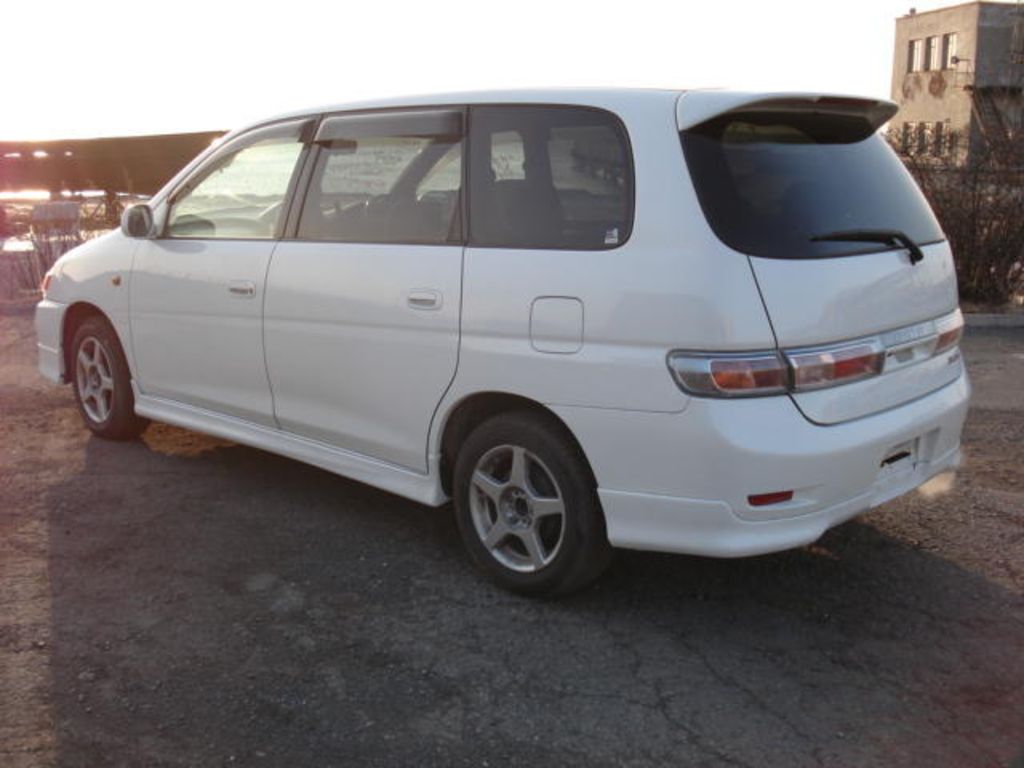 2002 Toyota Gaia