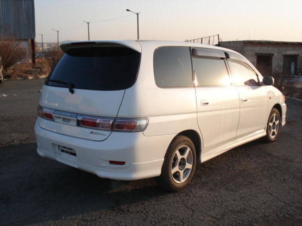 2002 Toyota Gaia
