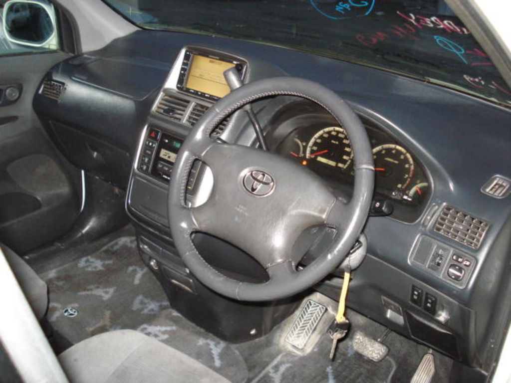 2002 Toyota Gaia