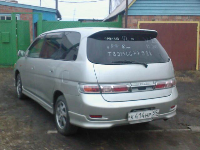 2002 Toyota Gaia