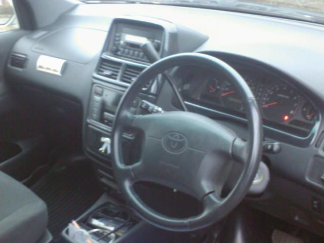 2002 Toyota Gaia