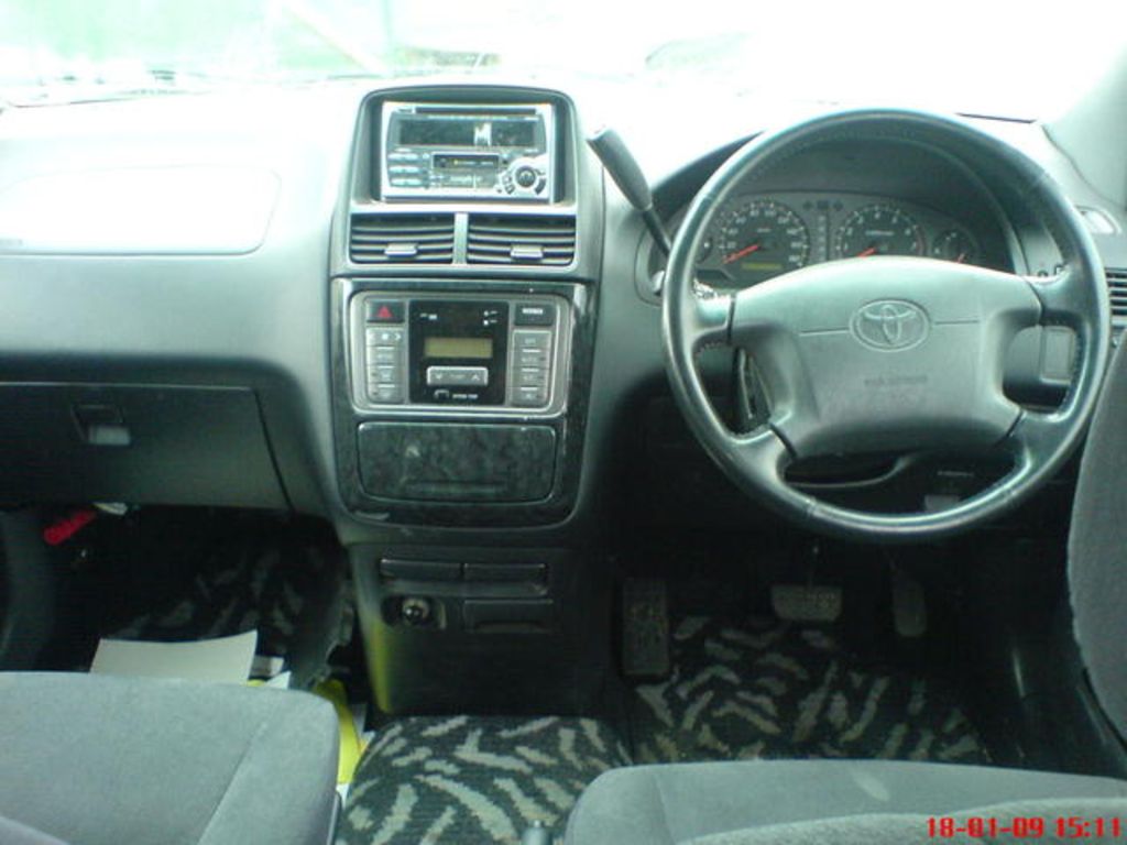 2002 Toyota Gaia