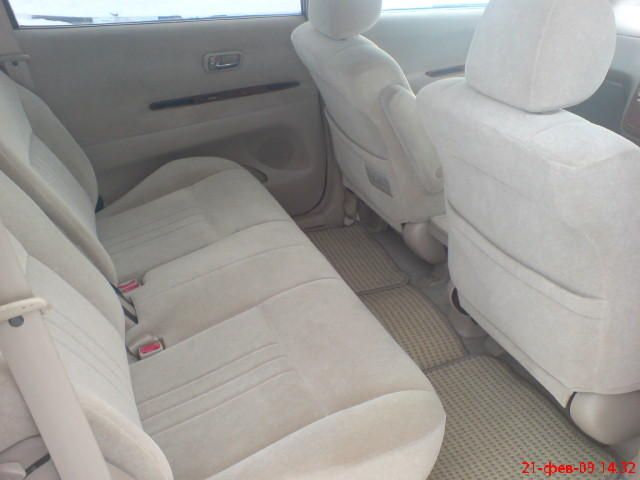 2002 Toyota Gaia