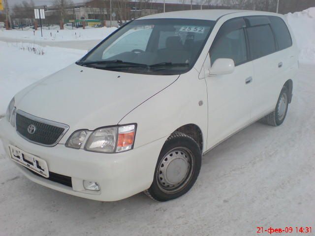 2002 Toyota Gaia