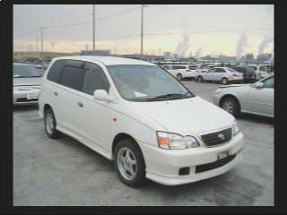 2002 Toyota Gaia Photos