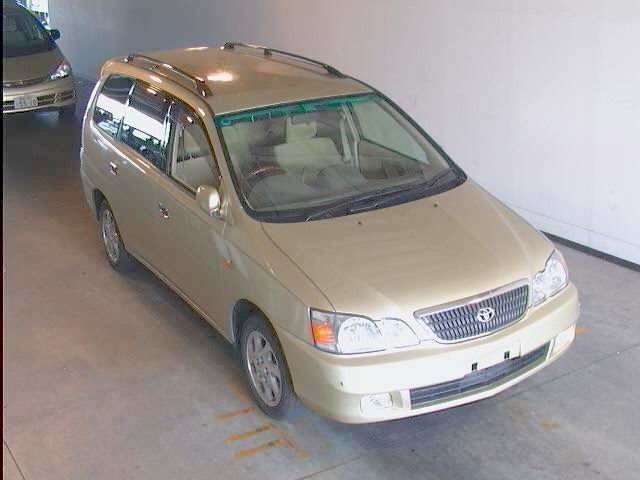 2002 Toyota Gaia Pictures