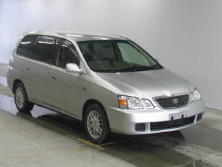 2002 Toyota Gaia Pictures