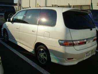 2002 Toyota Gaia Wallpapers