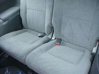 2002 Toyota Gaia Pics