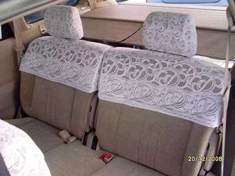 2002 Toyota Gaia Photos