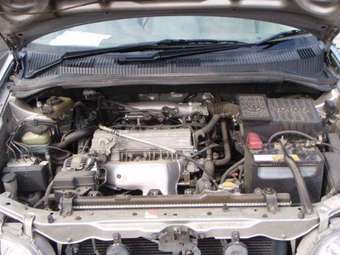 2002 Toyota Gaia Pictures