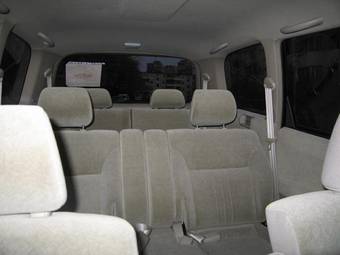 2002 Toyota Gaia Pics