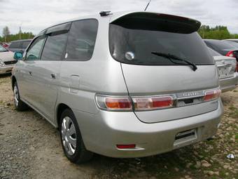 2002 Toyota Gaia Photos