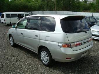 2002 Toyota Gaia Wallpapers