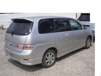 2002 Toyota Gaia Photos