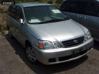 2003 Toyota Gaia