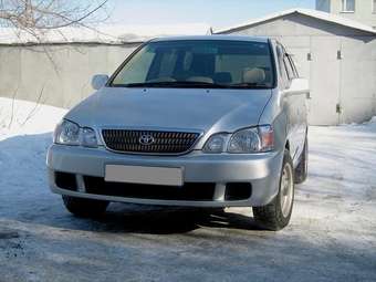 2003 Toyota Gaia