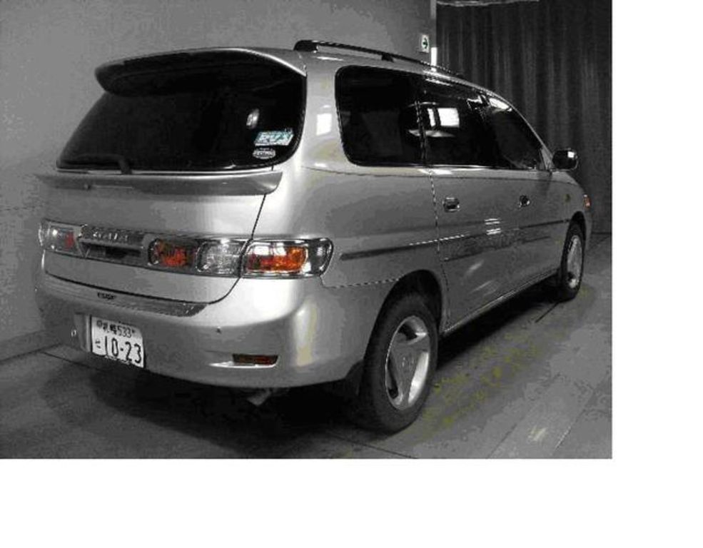 2003 Toyota Gaia