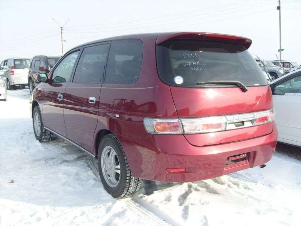 2003 Toyota Gaia