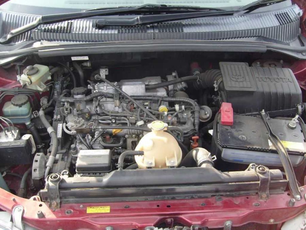 2003 Toyota Gaia