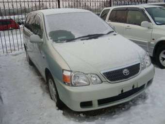 2003 Toyota Gaia Pics