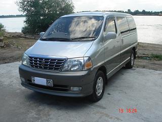 1999 Toyota Grand Hiace Photos