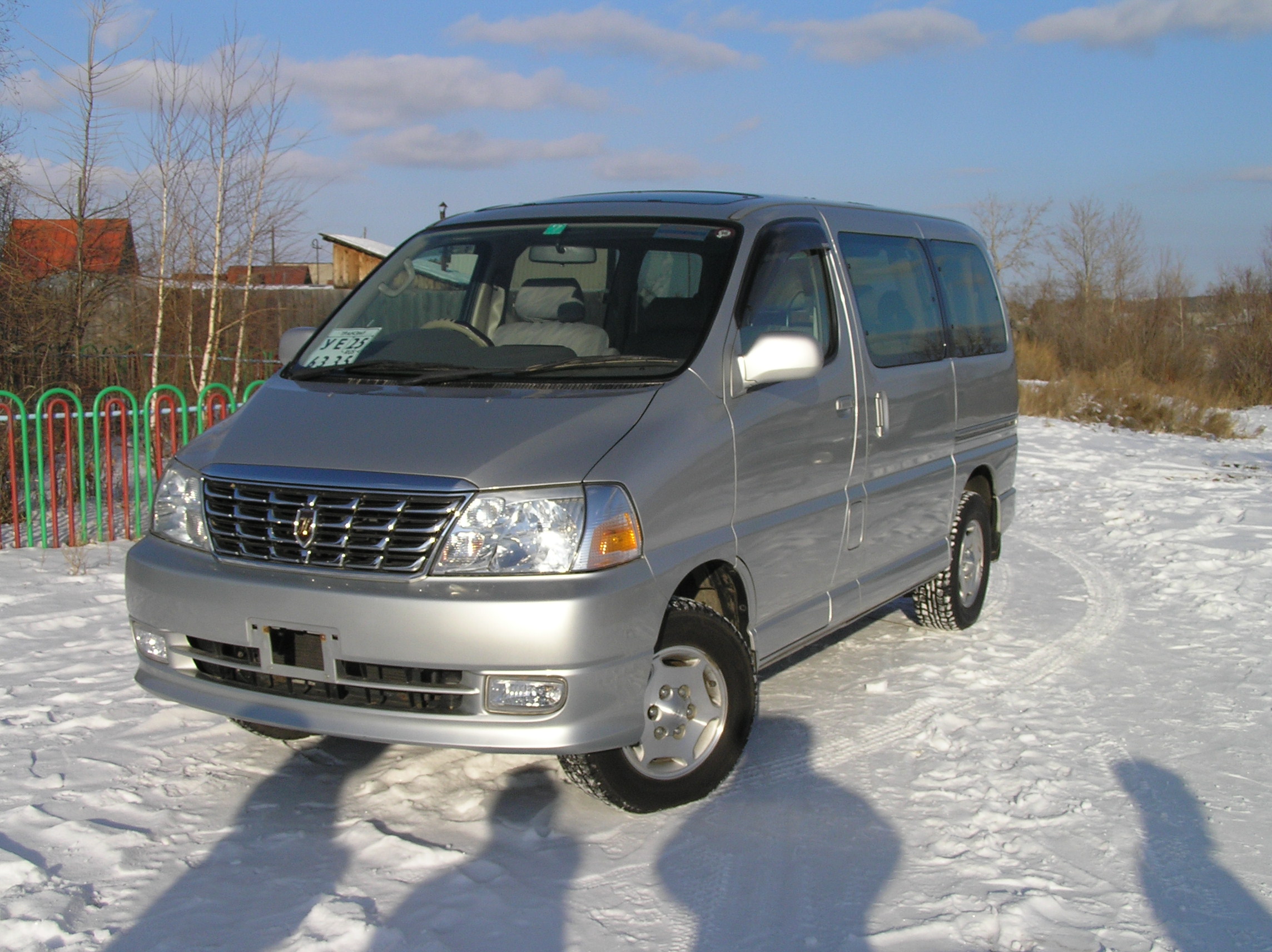 2000 Toyota Grand Hiace