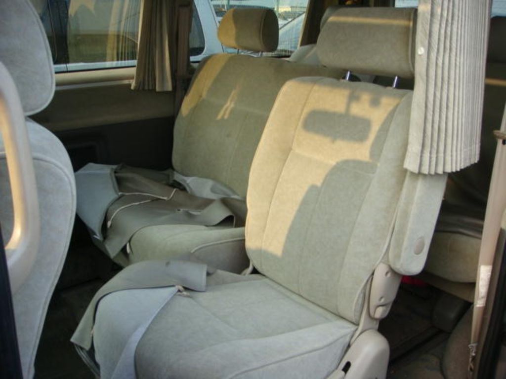 2000 Toyota Grand Hiace