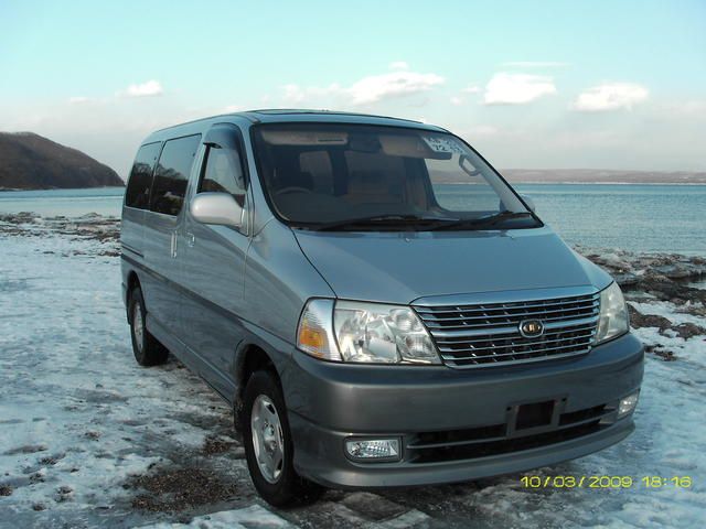 2000 Toyota Grand Hiace