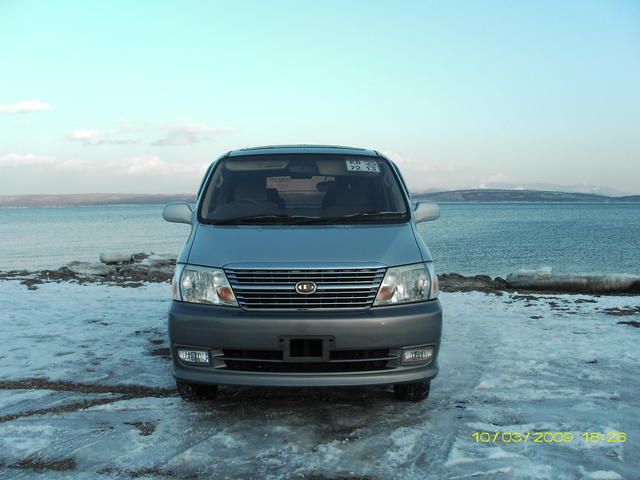 2000 Toyota Grand Hiace