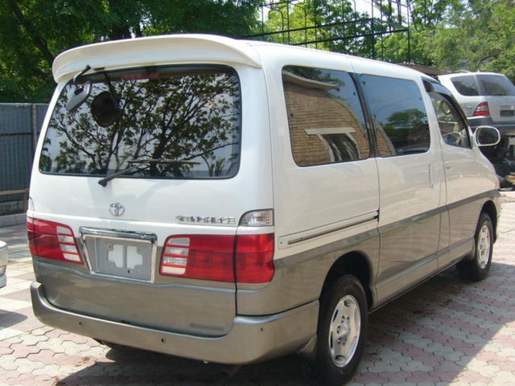 2000 Toyota Grand Hiace