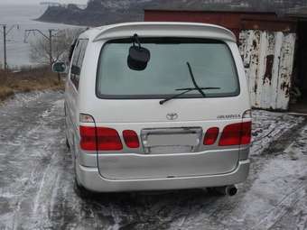 2000 Grand Hiace